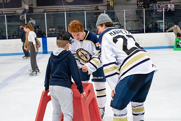 Skate with Jets 11-27-21-19