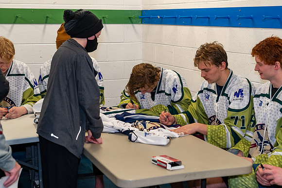Jets 11-20-21 Autograph Session-16