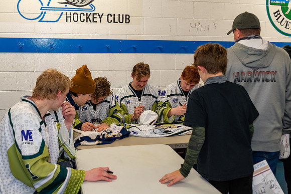 Jets 11-20-21 Autograph Session-18