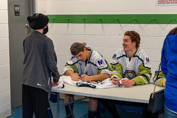 Jets 11-20-21 Autograph Session-14