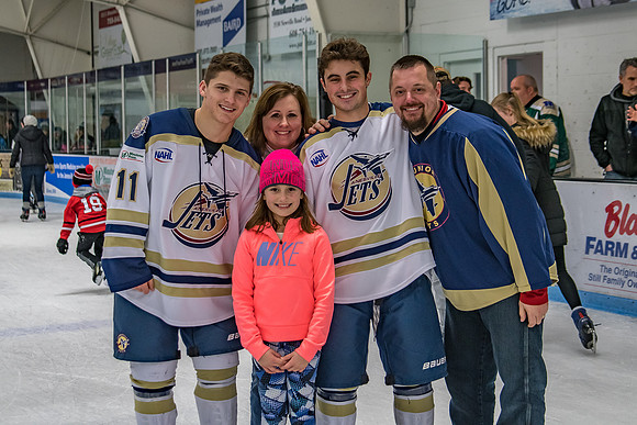 Skate with Jets 12-18-2018-11