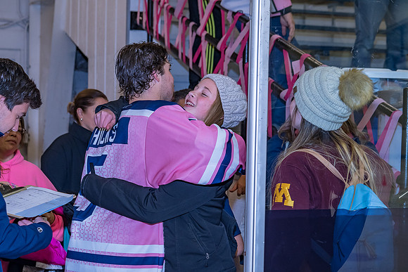 Jets 2018-10-20 Pink Auction-12