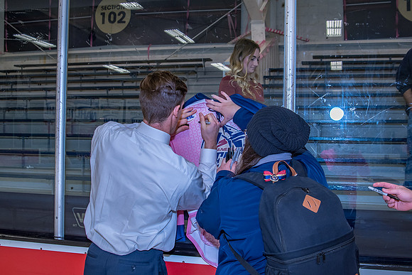 Jets 2018-10-20 Pink Auction-10
