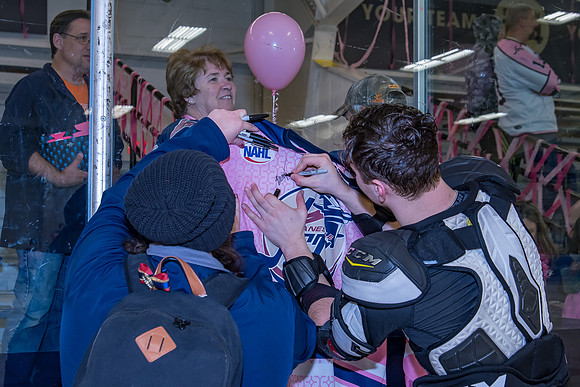 Jets 2018-10-20 Pink Auction-22