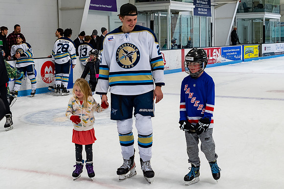 2023-11-24 Skate with Jets-3