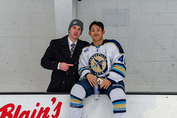 2023-11-24 Skate with Jets-1
