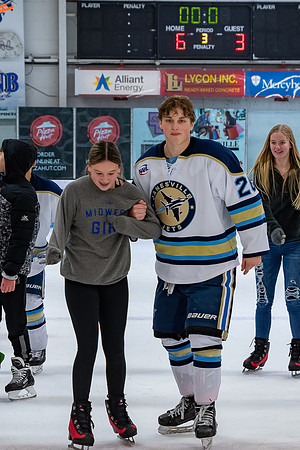 2023-11-24 Skate with Jets-7