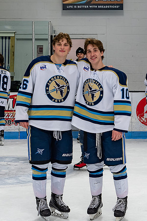 2023-11-24 Skate with Jets-9