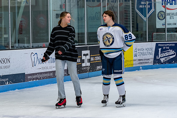 2023-11-24 Skate with Jets-11