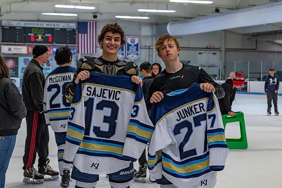 2023-11-24 Skate with Jets-6