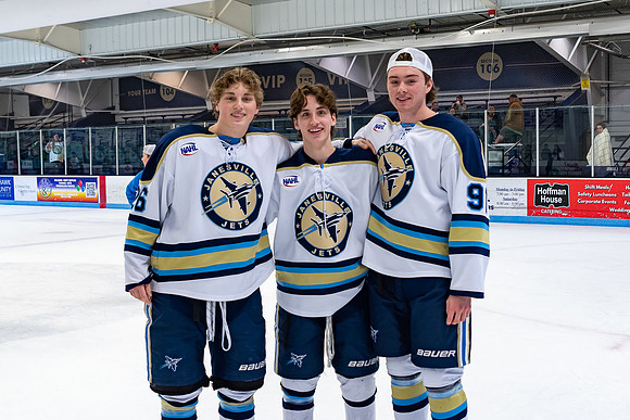 2024-01-05 Skate with Jets-9