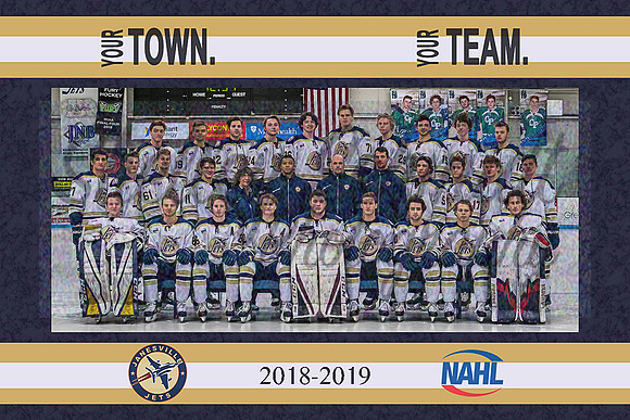 1_6x4 team photo