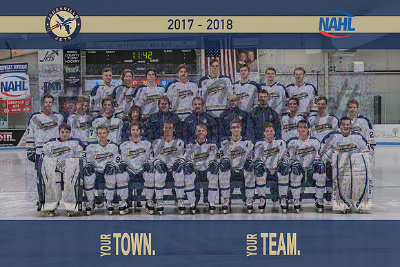 1_6x4 team photo