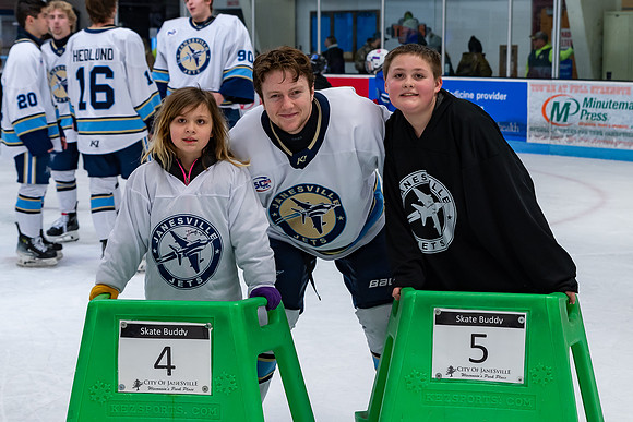 2025-01-24 Skate with Jets-10