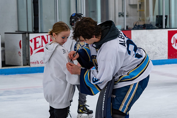 2025-01-24 Skate with Jets-9