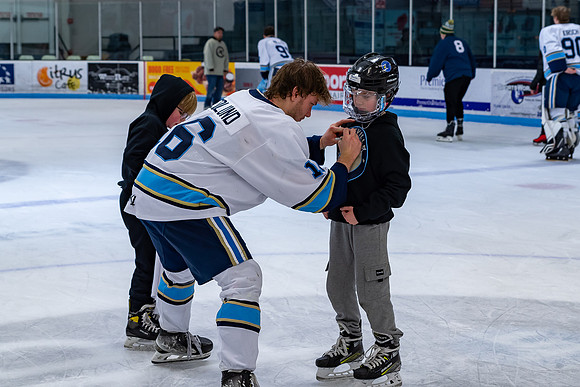 2025-01-24 Skate with Jets-5
